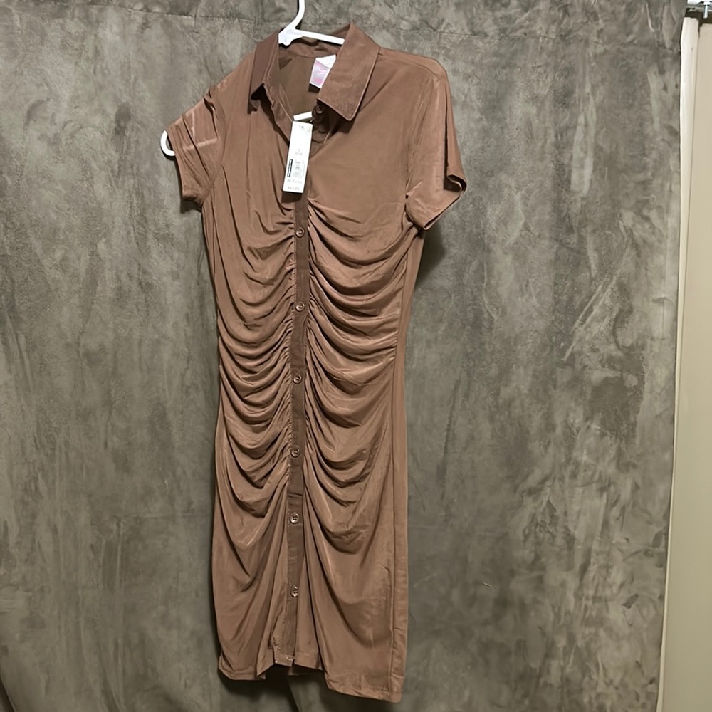 Item 119 no boundaries women’s button down brown top